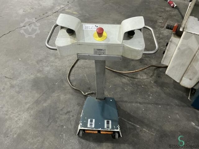 Abkantpressen  Adira QHR-6325 CB 2010 Adira 