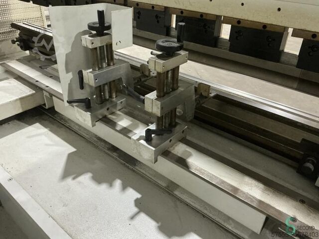 Abkantpressen  Adira QHR-6325 CB 2010 Adira 