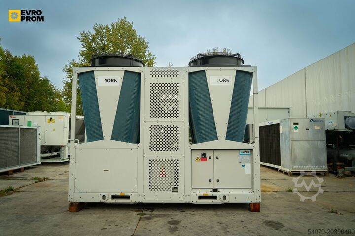 Kältemaschine/Wärmepumpe New Aircooled chiller YORK YMPA0260PE50 254 kW/186 kW. 2021 yom