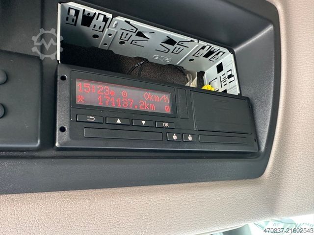 Kühlkoffer-LKW DAF LF 260 / Thermo King 1000 R Spectrum / LBW