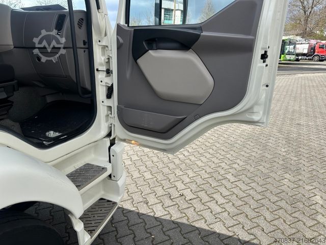 Kühlkoffer-LKW DAF LF 260 / Thermo King 1000 R Spectrum / LBW