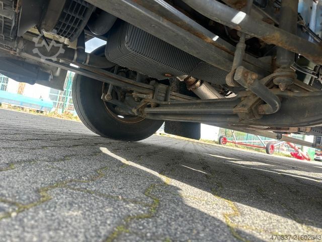 Kühlkoffer-LKW DAF LF 260 / Thermo King 1000 R Spectrum / LBW