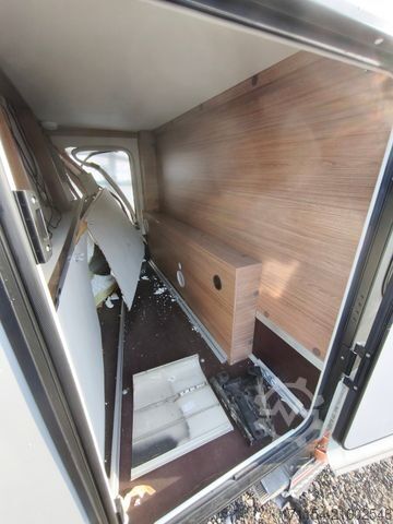 Teilintegriertes Wohnmobil KNAUS TOURER Vansation 500 MQ,4 Personen