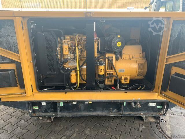 Baumaschine CAT DE88E3 / Stromerzeuger / 80KVA / 2015 / 14.180h