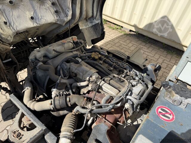 Truck-mounted work platform NISSAN Cabstar 32.12 Topy 11 Arbeitsbühne /11 Meter