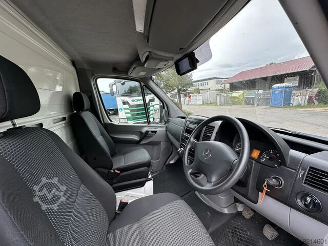 Refuse collection vehicle Mercedes-Benz Sprinter 515 CDI Müllpresswagen Seitenlader Klima