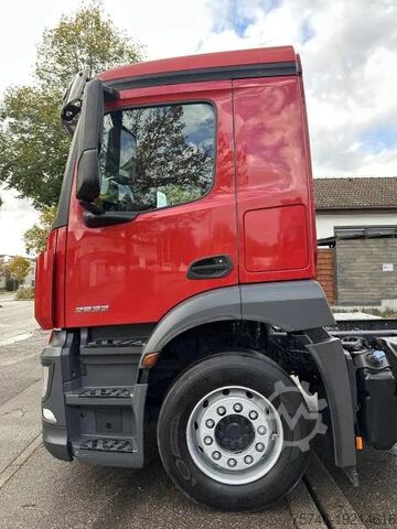 Chassis with cab Mercedes-Benz 2532 LL 6x2 LANGES Fahrgestell Intarder Lenkachse