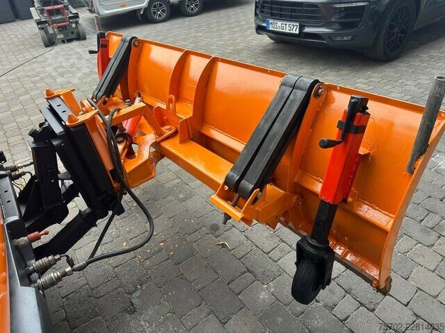 Van Multicar M 30 4x4 Allrad Winterdienst