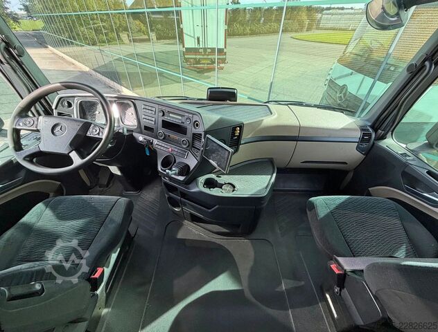 Standard SZM MERCEDES-BENZ Actros 1942 EURO 6 ONLY 431.000 KM 2x TANKS HOLL