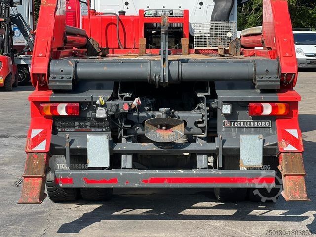 Skip truck MERCEDES-BENZ Arocs 1848 4x4 HYVA Absetzkipper
