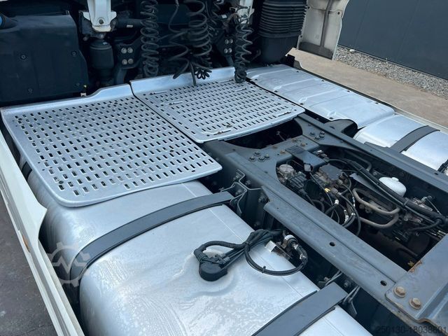 Standard SZM DAF XF 510 4x2 2 Tanks Retarder