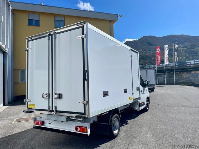 Fleischtransporter für hängende Ware, 7 EPAL-Paletten Renault Master 170.35