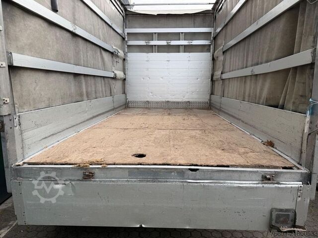 Transporter mit Pritsche & Plane Isuzu NPR 35 Centinato con Telo