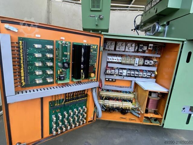 Univ. Werkzeugfräsmaschine mit HEIDENHAIN TNC 131, Universal Fräsmaschine MAHO MH 600 P