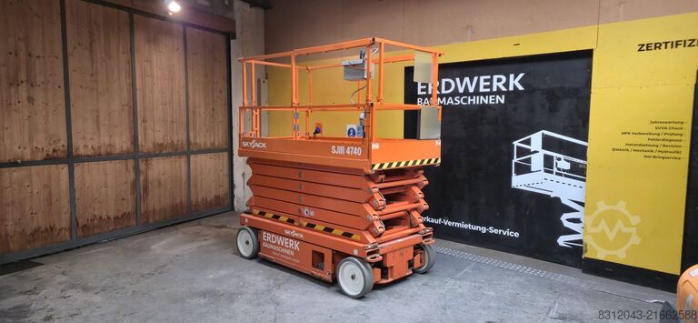 Scissor lift Skyjack SJ4740