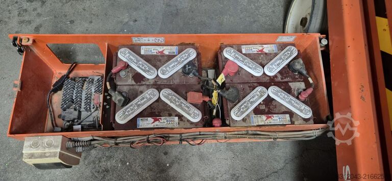 Scissor lift Skyjack SJ4740