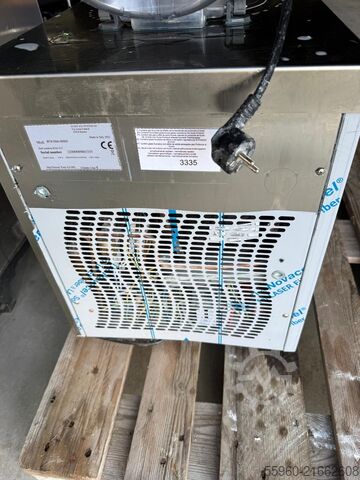 Staff Ice System BTX150 Eiswürfelmaschine / Eisbereiter 150 kg/24h Bj. 2022 Staff Ice System BTX150 Eiswürfelmaschine / Eisbereiter 150 kg/24h Bj. 2022 Staff Ice System BTX150 Eiswürfelmaschine / Eisbereiter 150 kg/24h Bj. 2022
