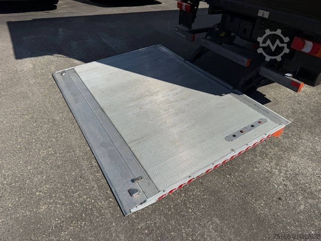 Transporter mit Koffer MERCEDES-BENZ ATEGO 818 L Koffer 6,10 m LBW 1 to.*AHK*EURO 6 E