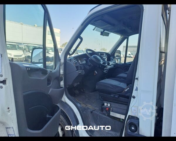 Sonderausbau-Transporter IVECO DAILY 70C17 CON GRUPPO FRIGO PATENTE C