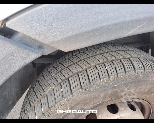 Sonderausbau-Transporter IVECO DAILY 70C17 CON GRUPPO FRIGO PATENTE C