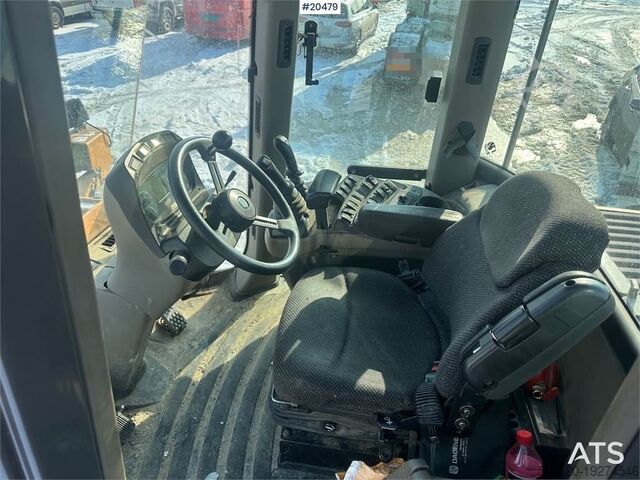 Wheel loader CASE 721E wheel loader w/ bucket. WATCH VIDEO.