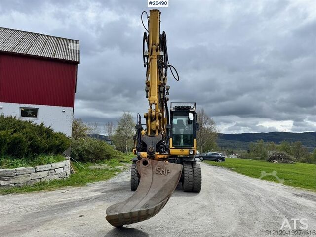 Crawler excavator Komatsu PW160-8 Wheel Excavator w/ GPS, Rototilt and Clean