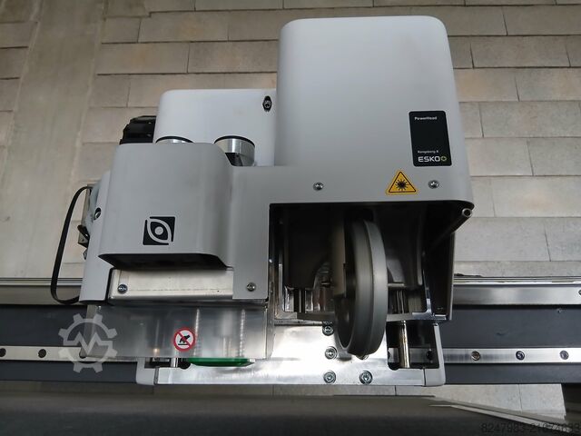 Beschneidungsmaschine Kongsberg X44