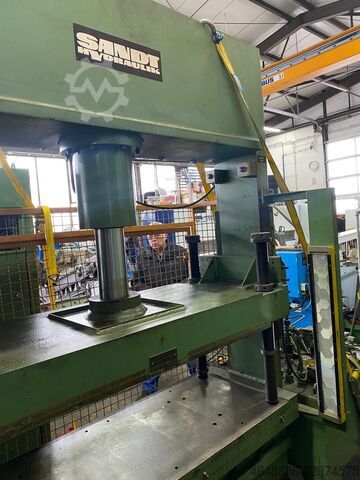 Hydraulic Double Column Press – 50 Tonne Sandt Hydraulik 540