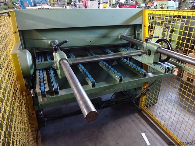 Guillotine shear Huttenlocher und Schäfer Hochhaltung