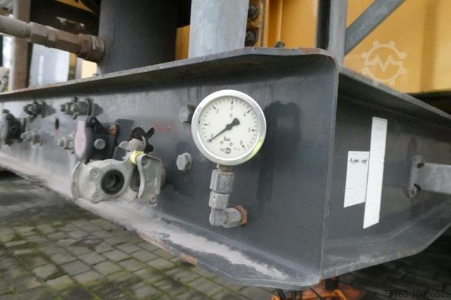 Tipper semitrailer CARNEHL Kippauflieger CHKS / A Kippauflieger