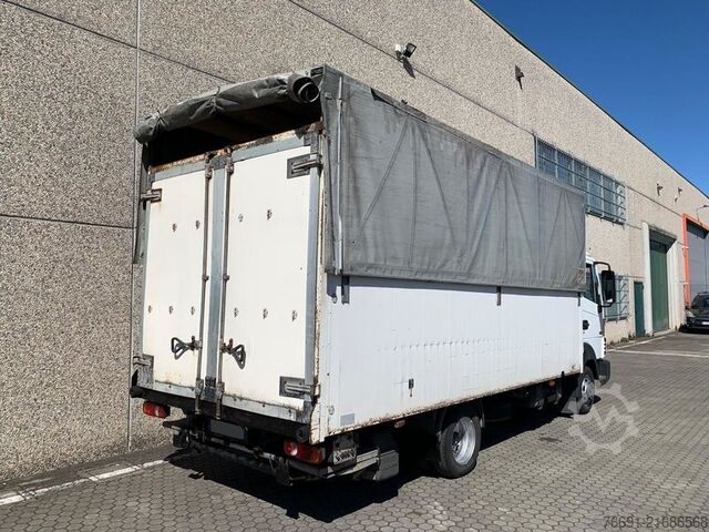Curtain sider van Nissan Atleon 35.15 - Furgone in Lega con Telo