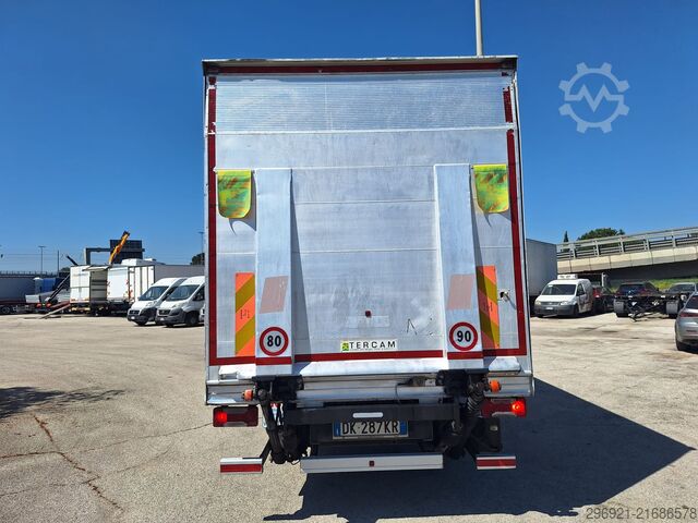 Closed van with rear tail lift Iveco DAILY 60C15