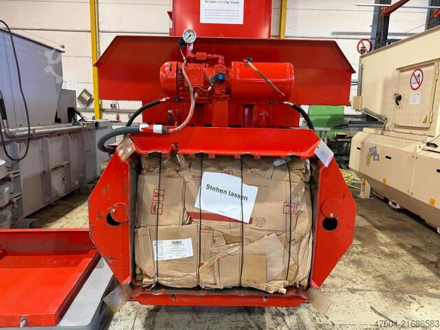 Bale press Presto CC 30 V