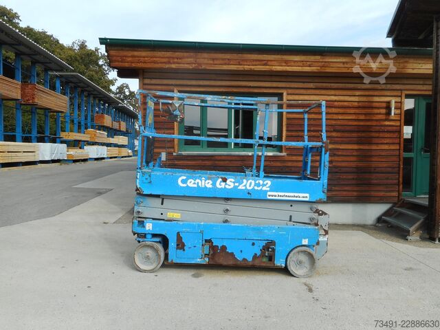 Scherenarbeitsbühne Genie GS-2032 ( 8,13m )