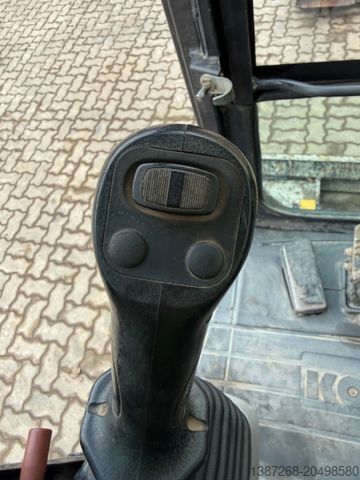 Mini excavator KOMATSU PC26MR-3 / 2020 BJ / 2 x Löffel