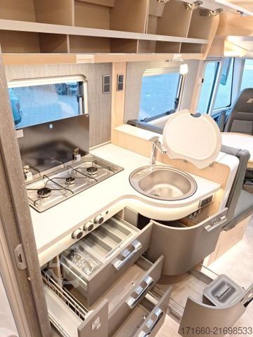 Integriertes Wohnmobil HYMER/ERIBA B-Klasse ML I BlackLine 780 HUBSTÜTZ.,