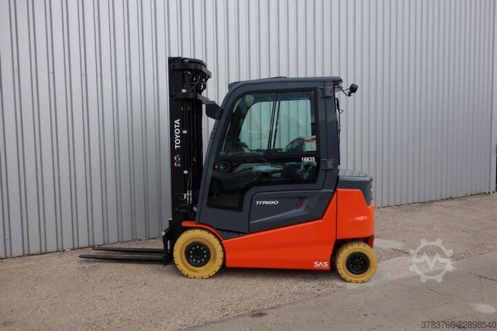 Electric 4-wheel forklift Toyota 9FBM25T