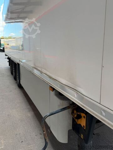 Kühlauflieger SCHMITZ CARGOBULL Doppelstock Tiefkühler /Telematic/Defrost