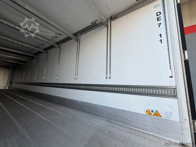 Kühlauflieger SCHMITZ CARGOBULL Doppelstock Tiefkühler /Telematic/Defrost