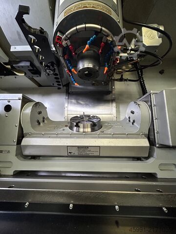 Vertikales Bearbeitungszentrum HAAS VF-2SS, 5-axis