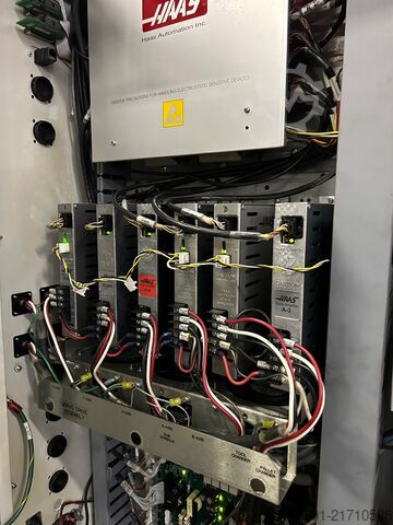 Vertikales Bearbeitungszentrum HAAS VF-2SS, 5-axis