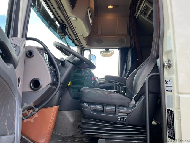 Standard-SZM DAF XF 480 FT Nokkenas vervangen op 614000 KM