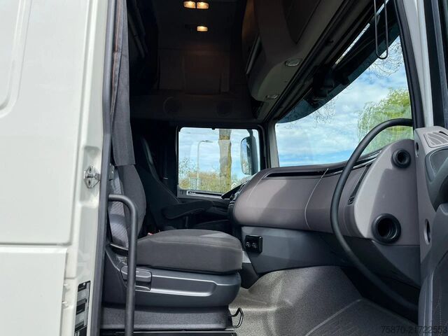 Standard-SZM DAF XF 480 FT Nokkenas vervangen op 614000 KM