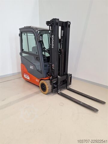 Gabelstapler Toyota 8FBE20T