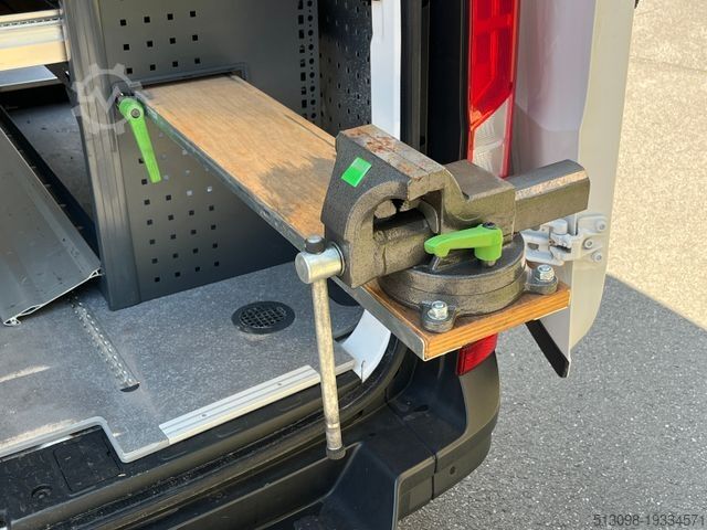 High top van VOLKSWAGEN CRAFTER 2.0 TDI BOTT REGALS. STANDHZG. NAVI PDC