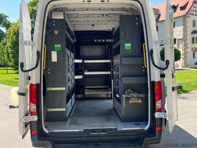 High top van VOLKSWAGEN CRAFTER 2.0 TDI BOTT REGALS. STANDHZG. NAVI PDC