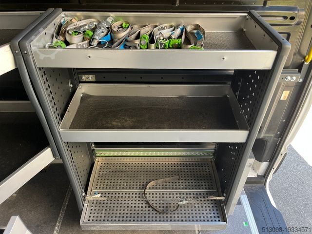 High top van VOLKSWAGEN CRAFTER 2.0 TDI BOTT REGALS. STANDHZG. NAVI PDC