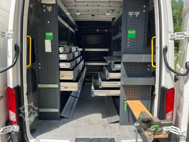 High top van VOLKSWAGEN CRAFTER 2.0 TDI BOTT REGALS. STANDHZG. NAVI PDC