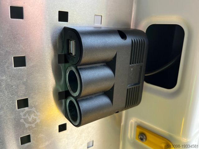 High top van VOLKSWAGEN CRAFTER 2.0 TDI BOTT REGALS. STANDHZG. NAVI PDC