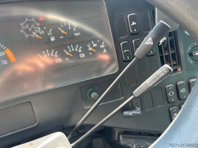 Reisebus MERCEDES-BENZ O 404 10 RHD A